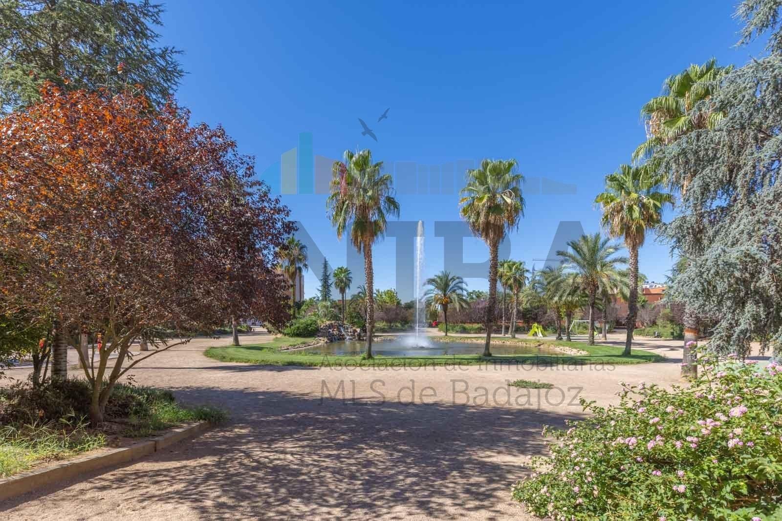 Exterior view of Flat for sale in Badajoz Capital  with Air Conditioner