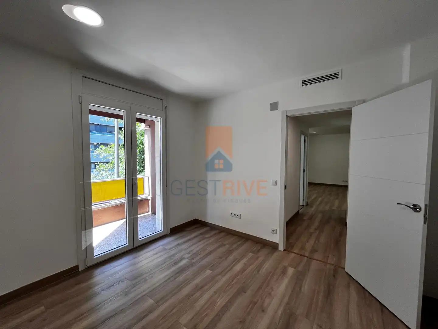 Habitación de Piso de alquiler en Lleida con Aire acondicionado, Calefacción y Parquet