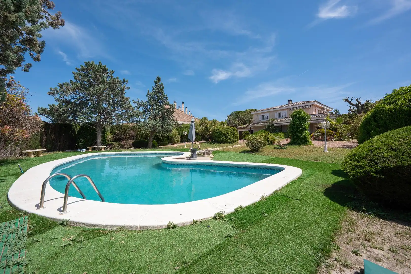 Piscina de Casa o xalet en venda en Petrer amb Aire condicionat, Piscina i Alarma