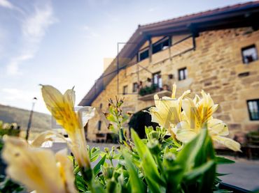 Country house with balcony for sale in Iurreta