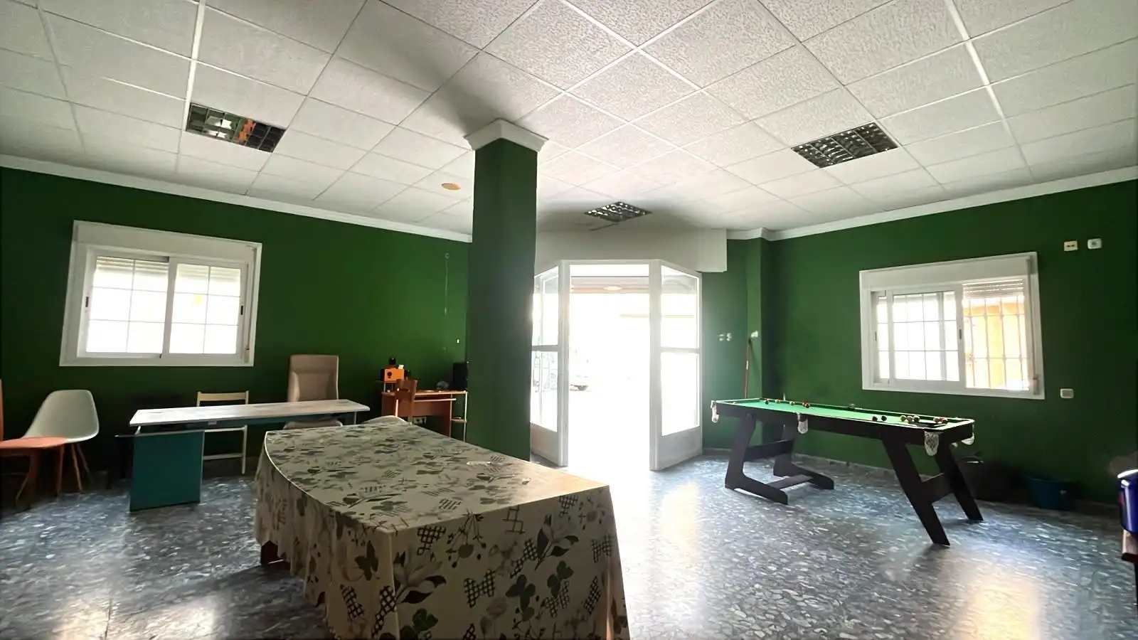 Local comercial en venda a El Ejido Ciudad, imagen 2