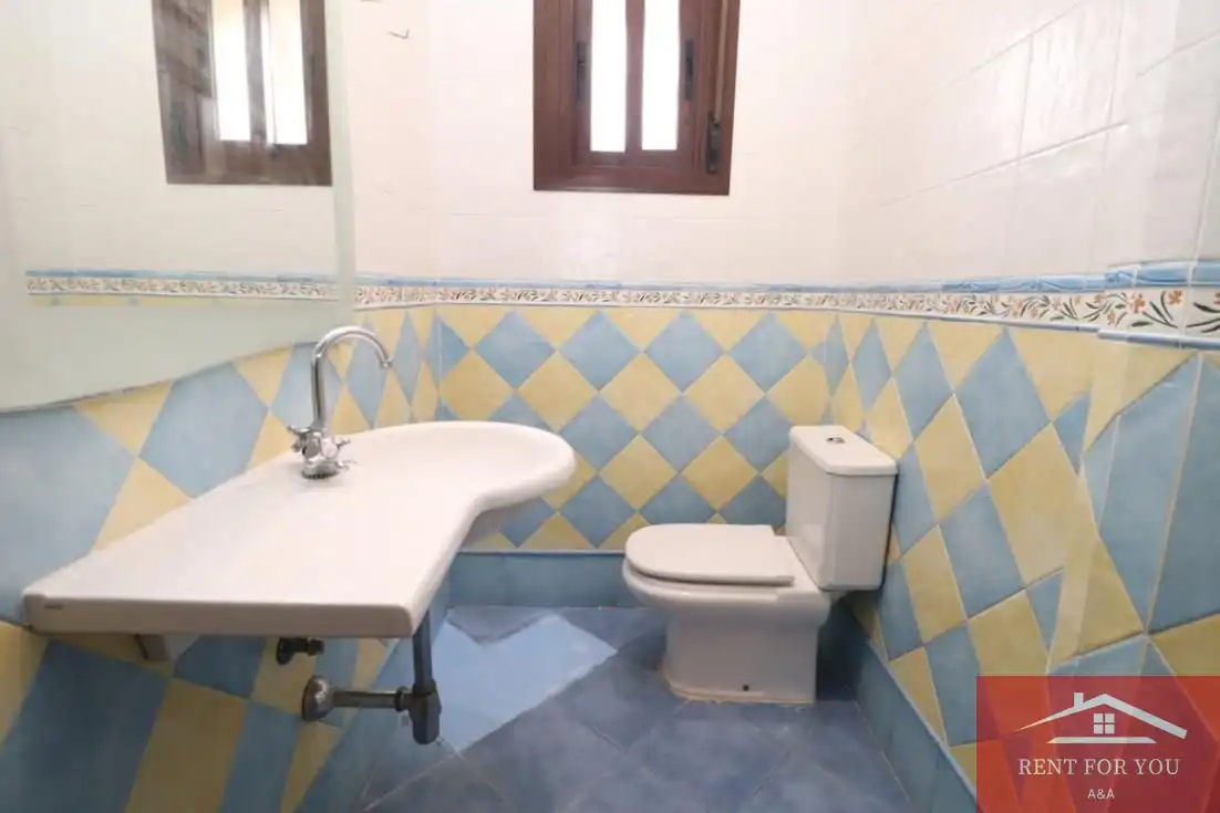 Badezimmer von Haus oder Chalet zur Miete in Coín mit Klimaanlage, Terrasse und Möbliert