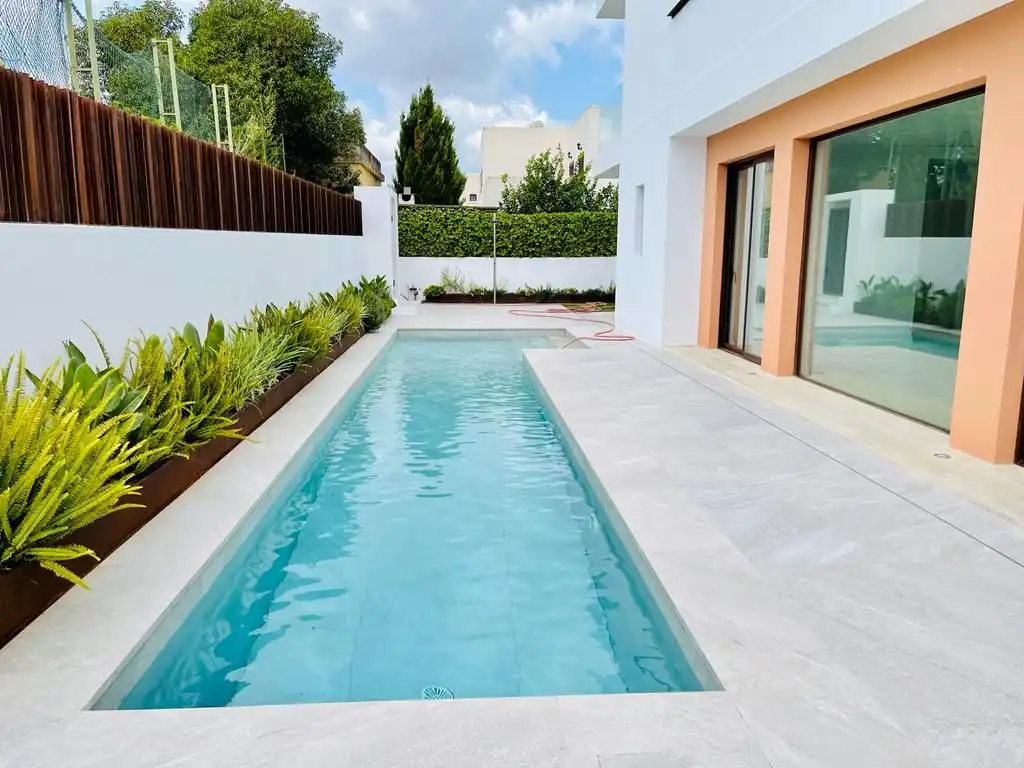 Swimming pool of Houses for sale in Santa Eulària des Riu  with Air Conditioner, Heating and Private garden