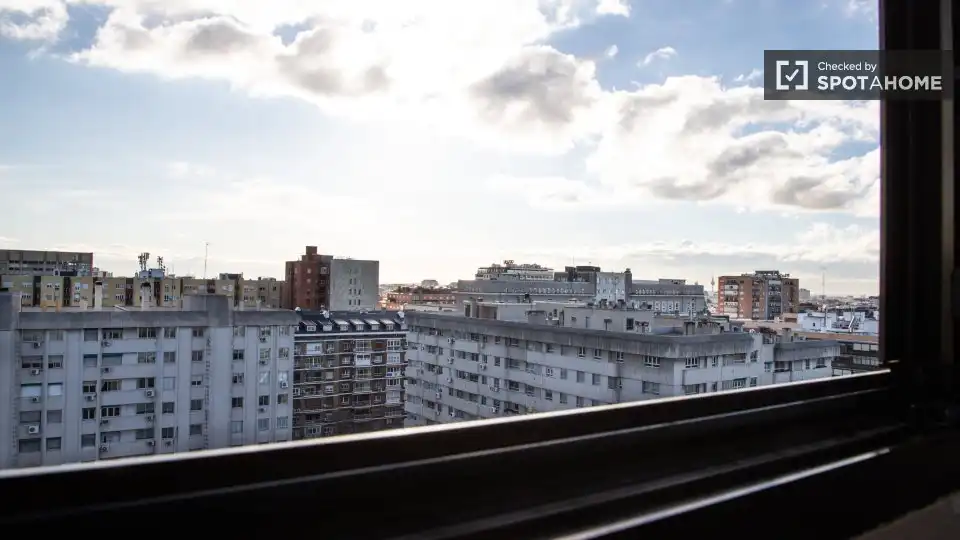 Appartamento con terrazza in affitto a Tetuán, imagen 15