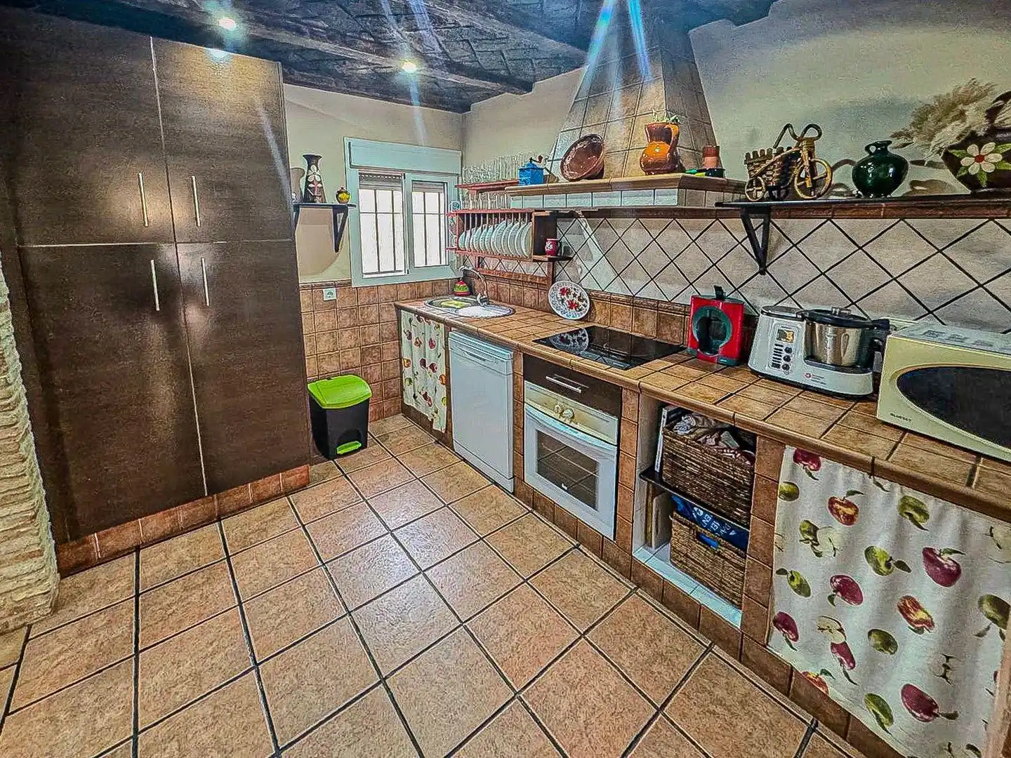 Cocina de Casa o chalet en venta en Dos Hermanas con Aire acondicionado, Jardín privado y Trastero