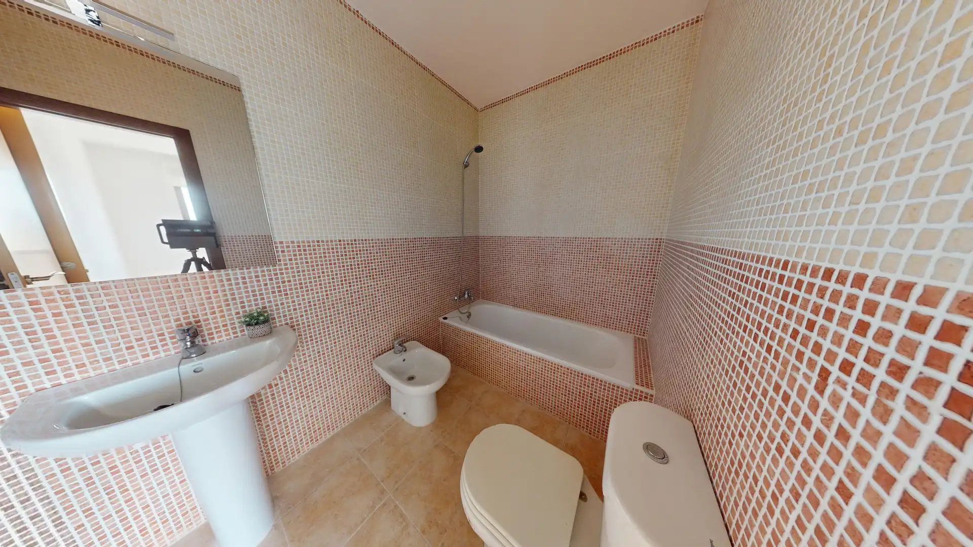 Baño de Apartamento en venta en Águilas con Aire acondicionado, Terraza y Piscina