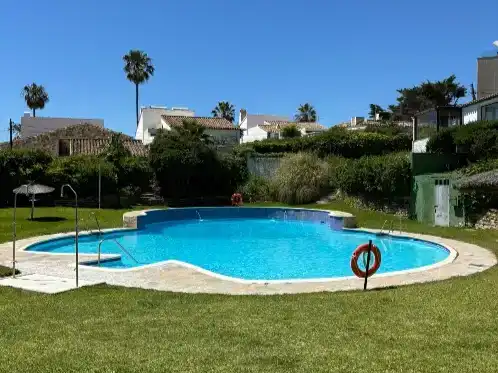Piscina de Piso en venta en Estepona con Aire acondicionado, Piscina y Balcón