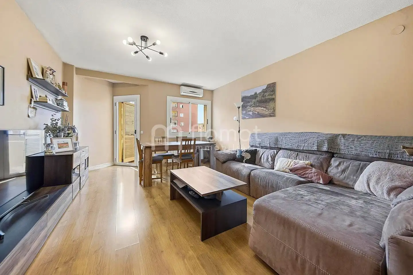 Living room of Flat for sale in Figueres