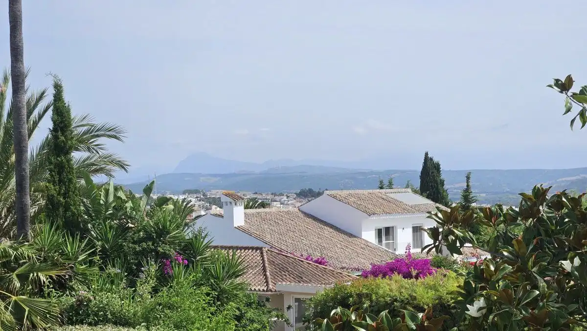 Vista exterior de Casa o chalet en venta en Sotogrande con Aire acondicionado, Jardín privado y Terraza
