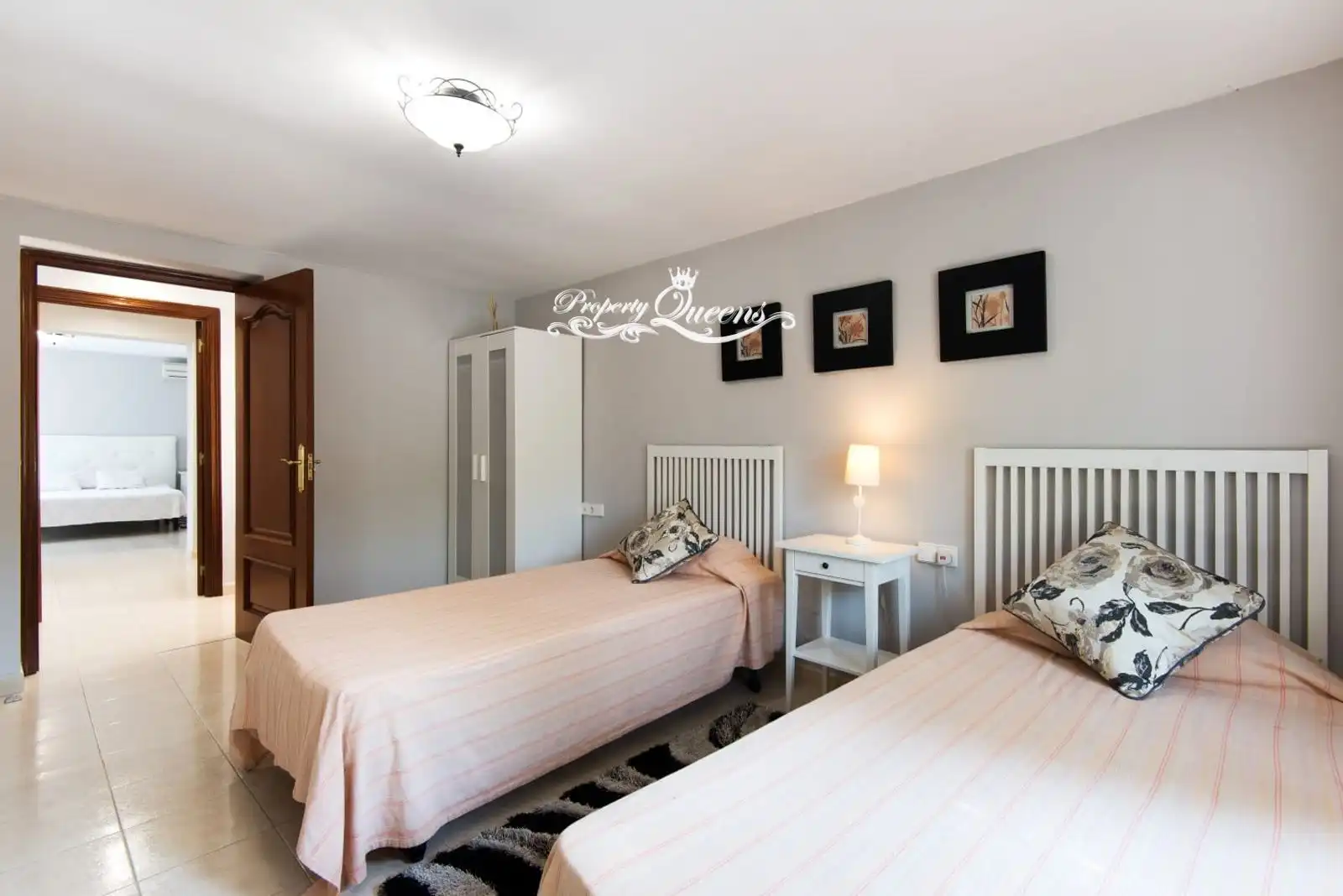 Dormitori de Casa o xalet en venda en Marbella amb Aire condicionat, Terrassa i Traster