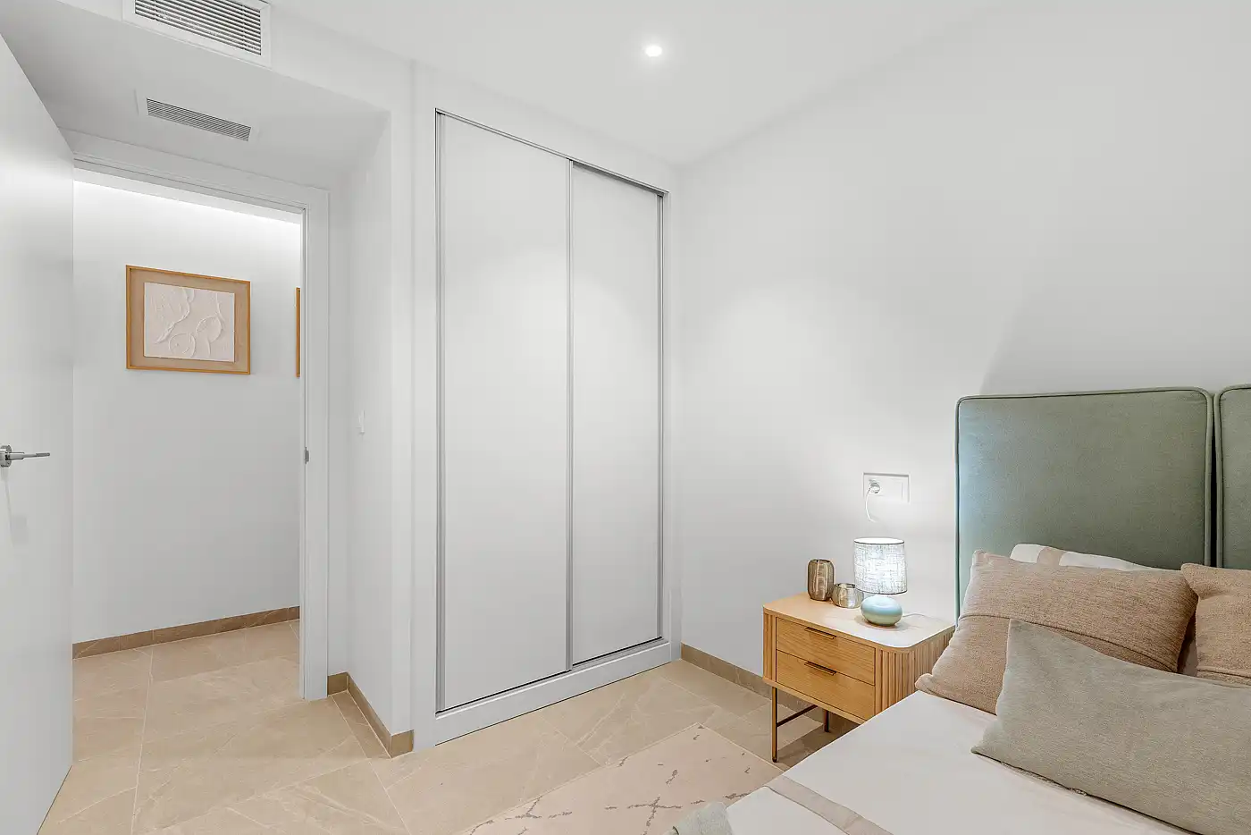 Habitación de Apartamento en venta en Jacarilla con Aire acondicionado, Terraza y Trastero