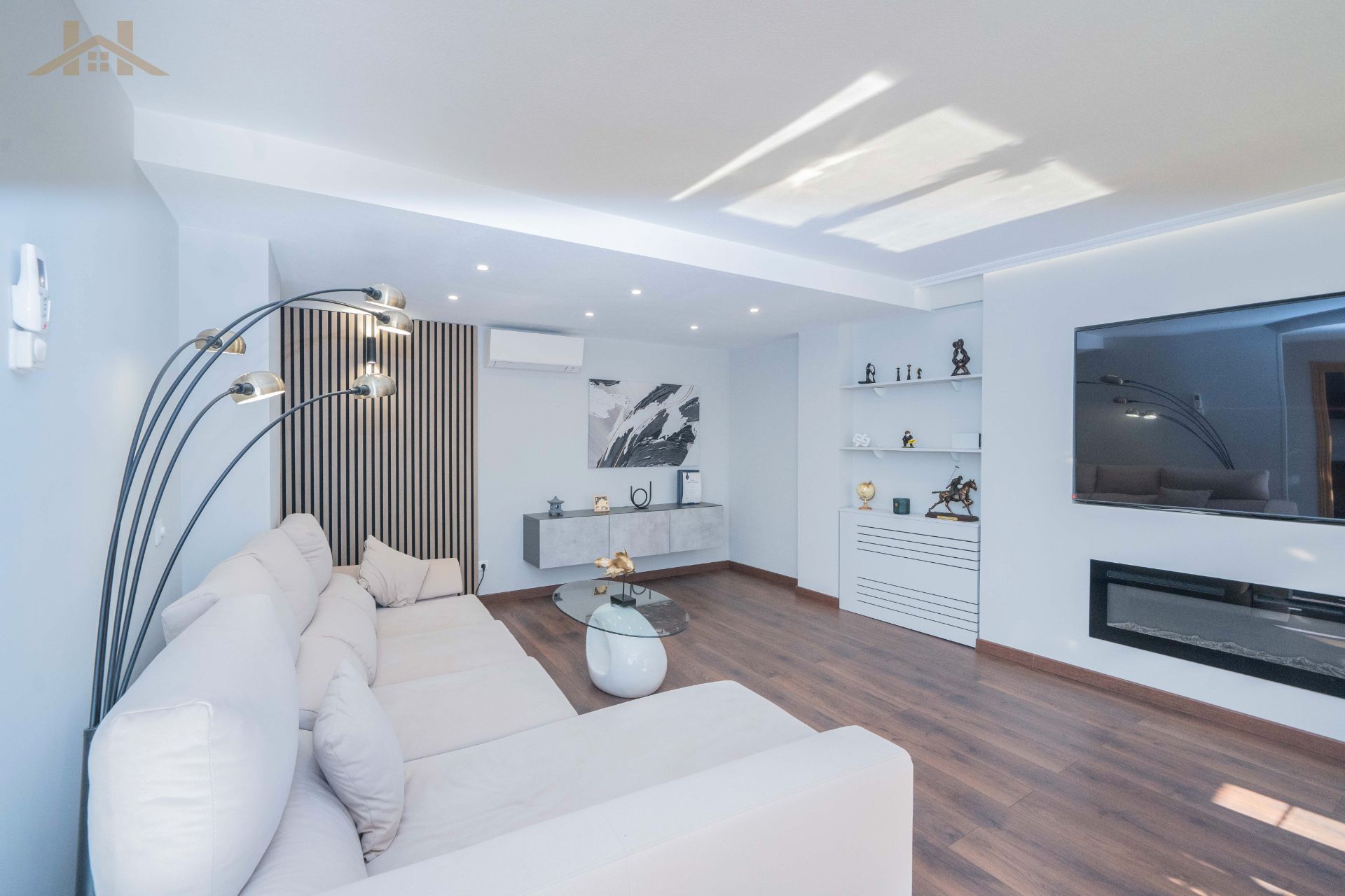 Living room of Single-family semi-detached for sale in Galapagar  with Air Conditioner, Heating and Private garden