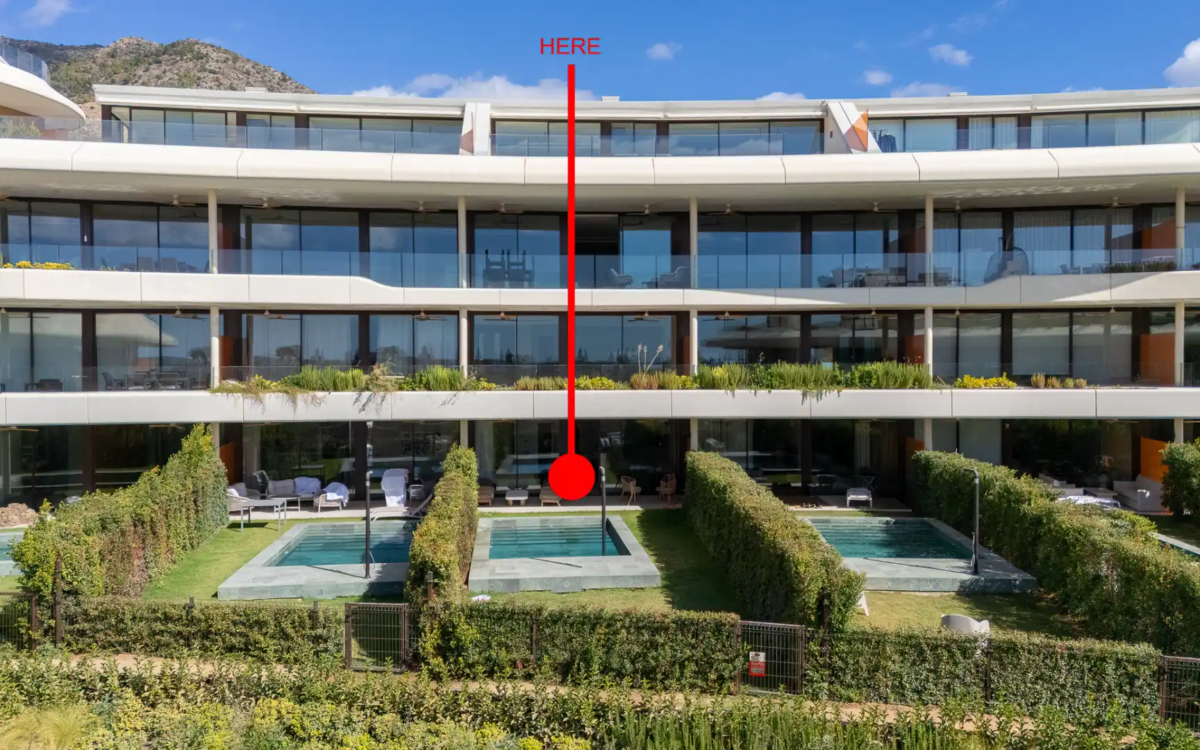 Vista exterior de Planta baixa en venda en Fuengirola amb Aire condicionat, Jardí privat i Terrassa