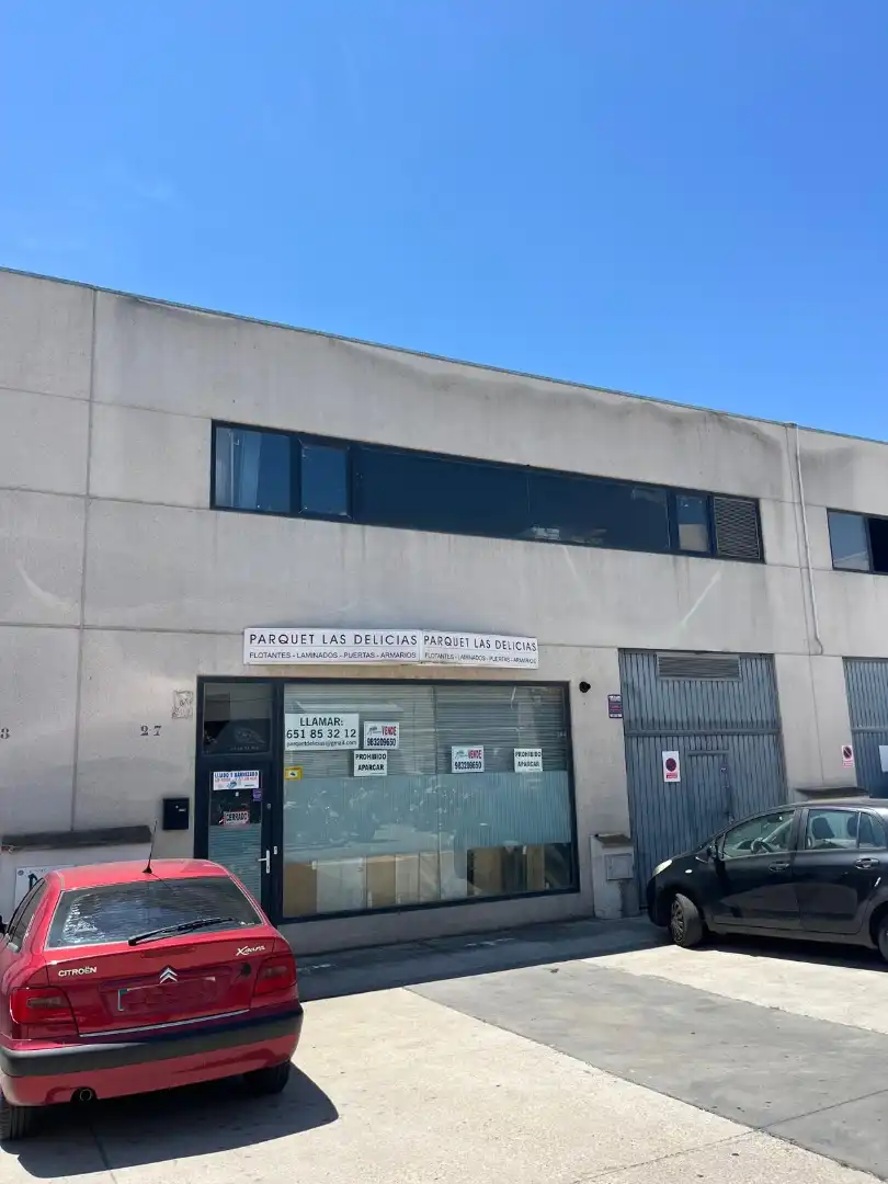 Vista exterior de Nau industrial en venda en Valladolid amb Calefacció