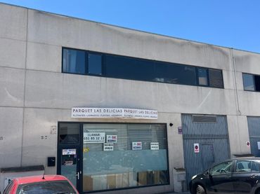 Industrial building for sale in Calle de la Zanfona