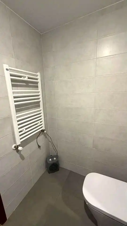 Badezimmer von Wohnungen zum Verkauf in  Logroño mit Heizung