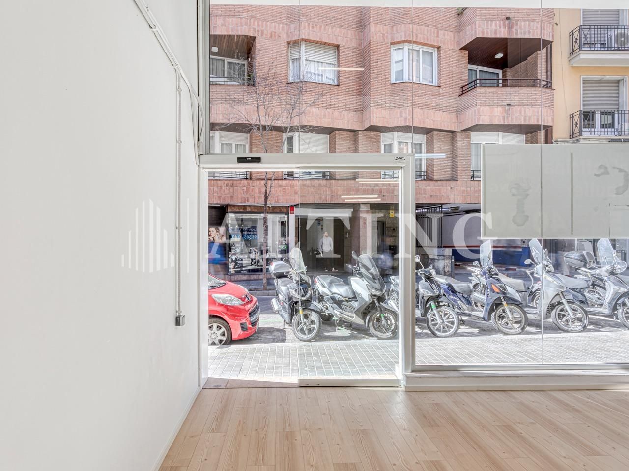 Exterior view of Premises for sale in  Barcelona Capital  with Air Conditioner