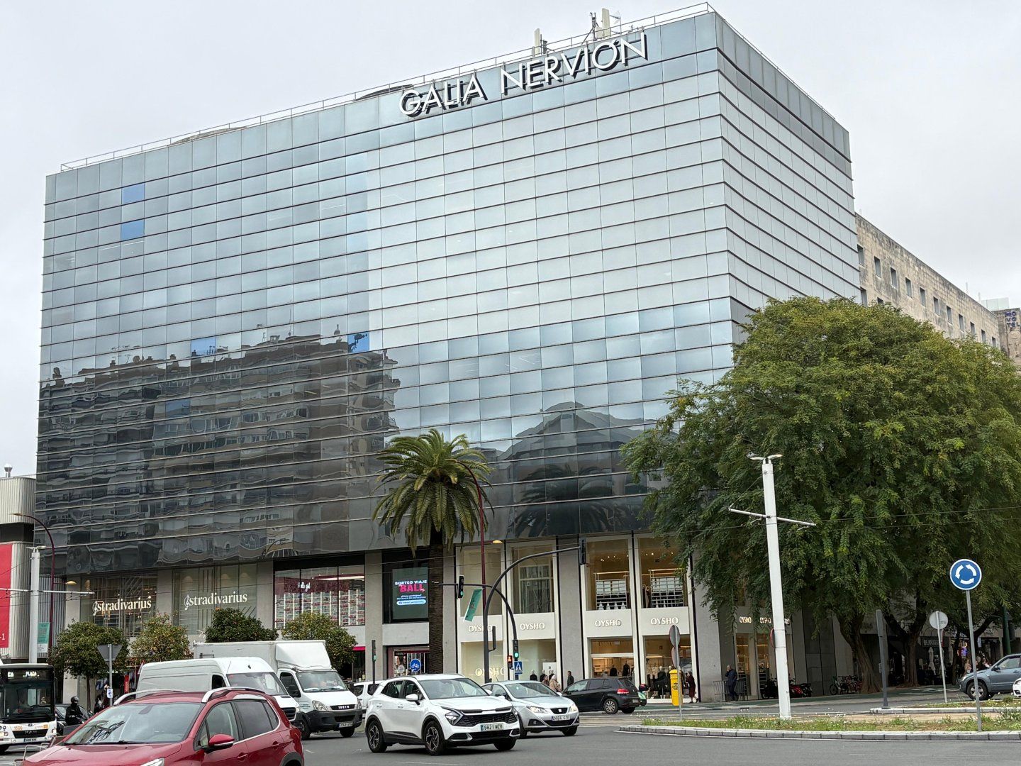 Vista exterior de Oficina de alquiler en  Sevilla Capital con Aire acondicionado, Calefacción y Amueblado