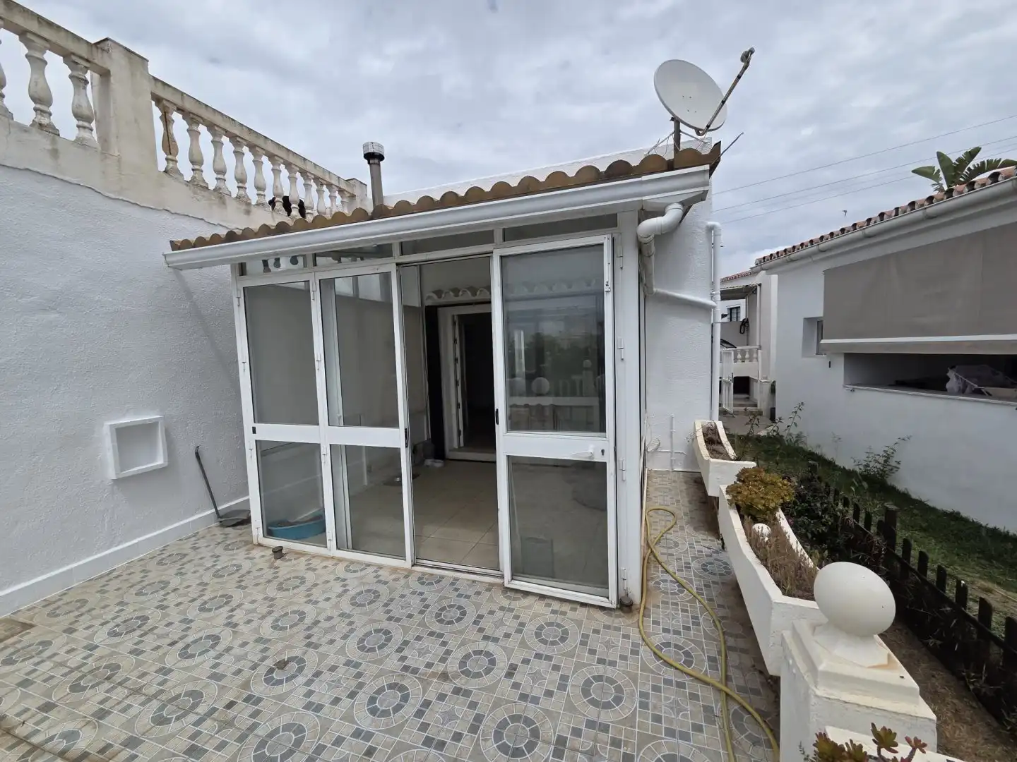 Vista exterior de Casa o chalet en venta en Mijas con Jardín privado, Terraza y Trastero