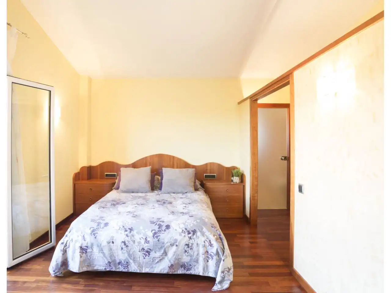 Habitación de Casa o chalet de alquiler en Quart con Aire acondicionado, Calefacción y Jardín privado