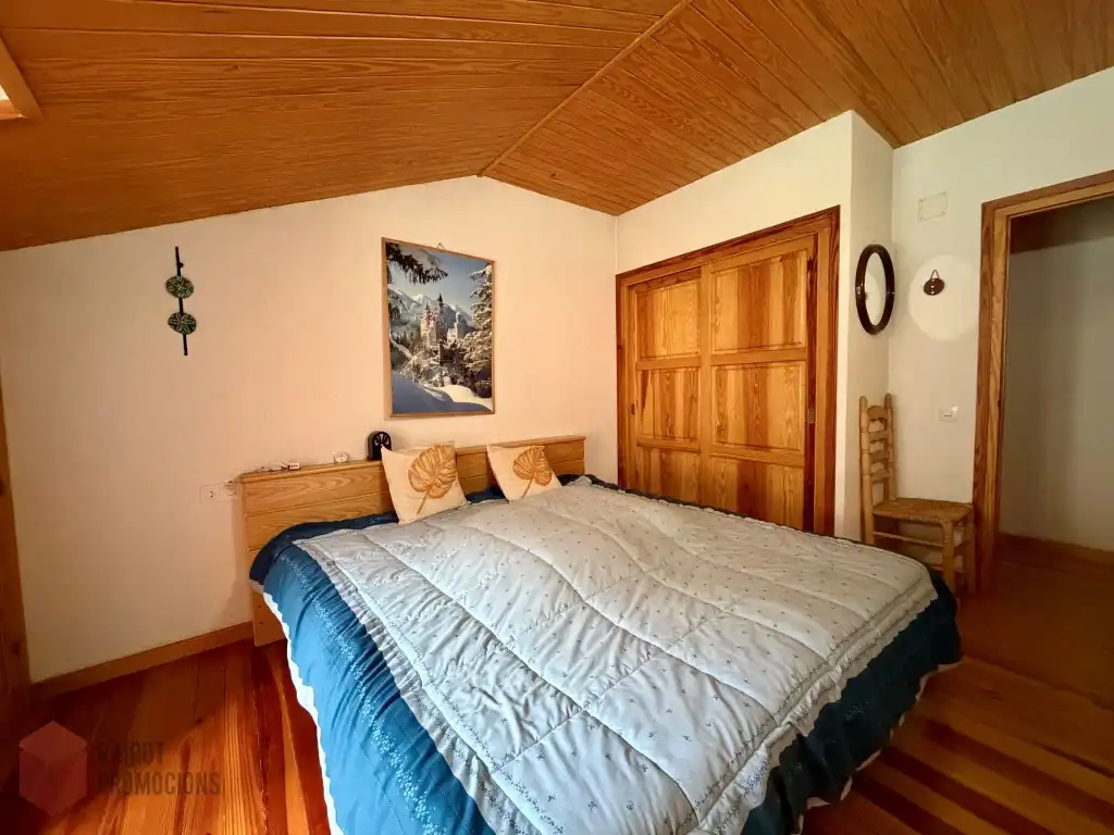 Schlafzimmer von Dachboden zum Verkauf in Setcases
