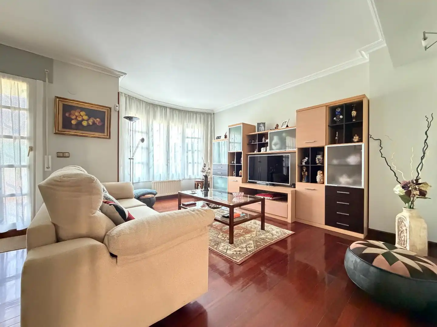 Sala de estar de Casa adosada en venta en Lasarte-Oria con Calefacción, Jardín privado y Parquet
