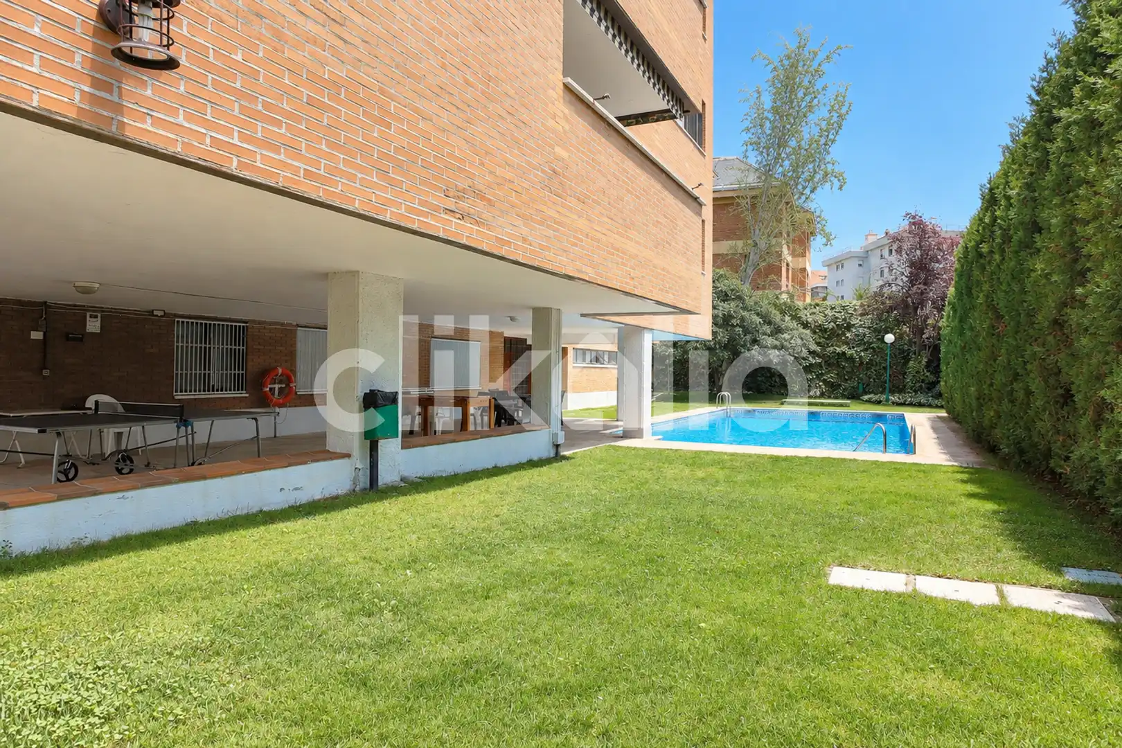 Swimming pool of Flat for rent in Chamartín