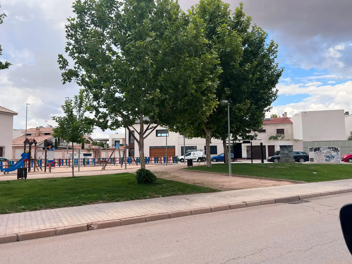 Vista exterior de Residencial en venta en Herencia