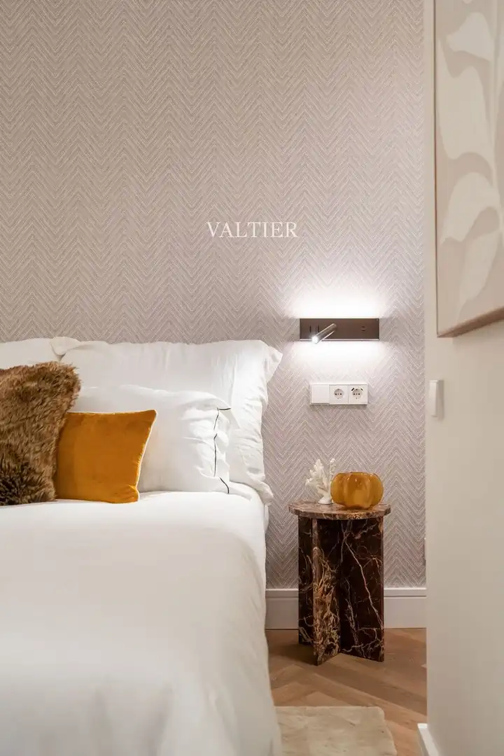 Bedroom of Flat for sale in Madrid  with Air Conditioner, Heating and Terrace