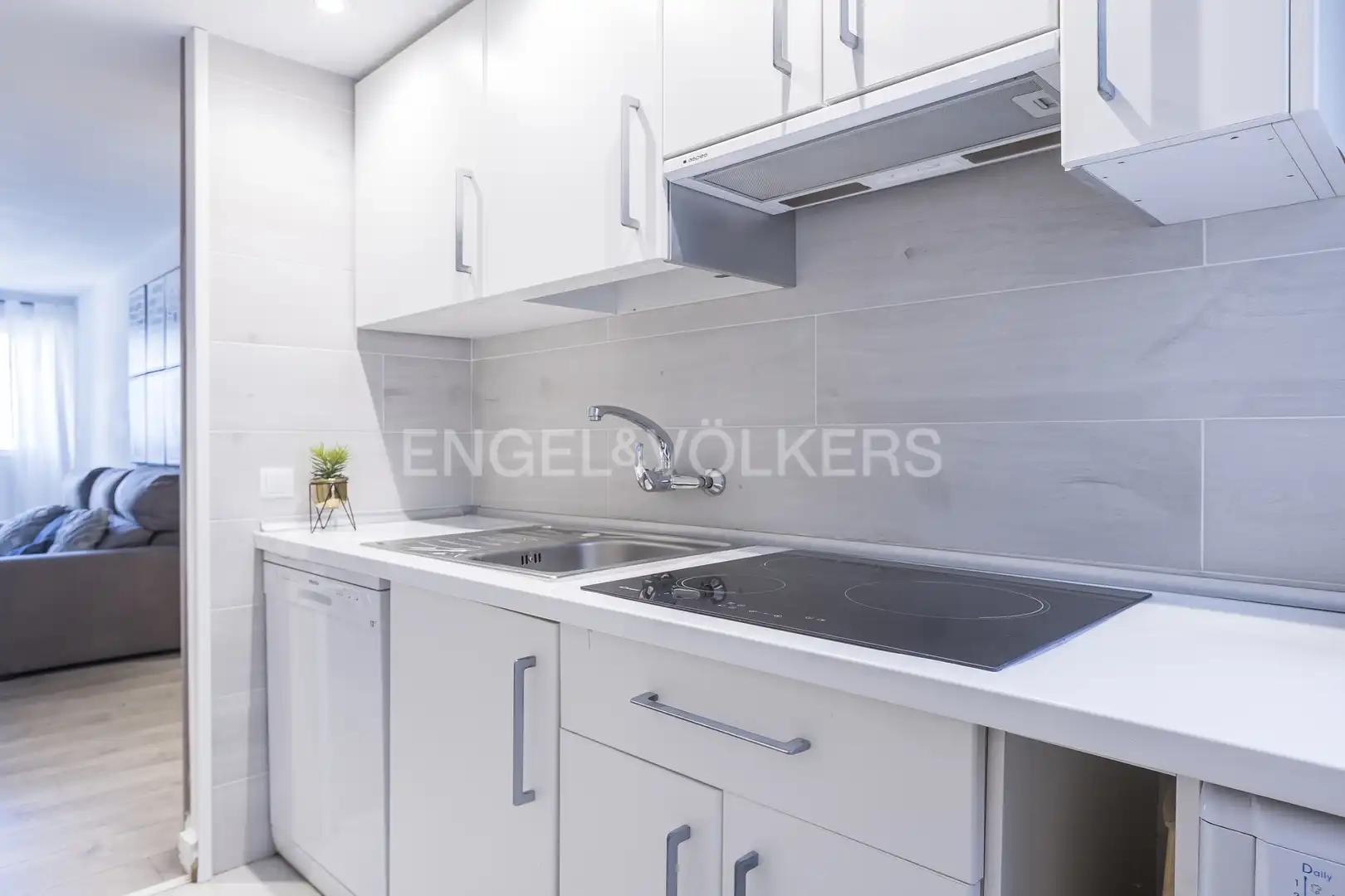 Kitchen of Flat for rent in Madrid  with Air Conditioner, Heating and Furnished
