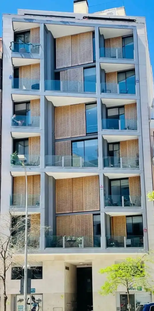Vista exterior de Àtic en venda en Madrid amb Aire condicionat, Calefacció i Terrassa