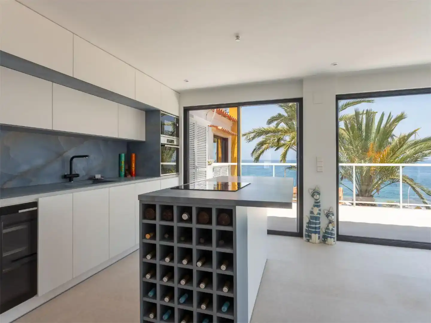 Kitchen of Flat for rent in Dénia  with Air Conditioner, Private garden and Storage room
