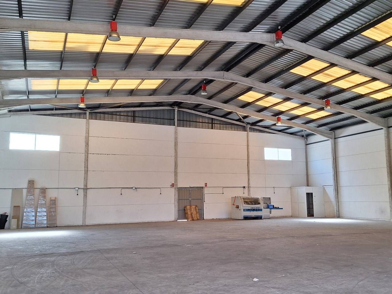 Industrial buildings to rent in Castelló de Rugat