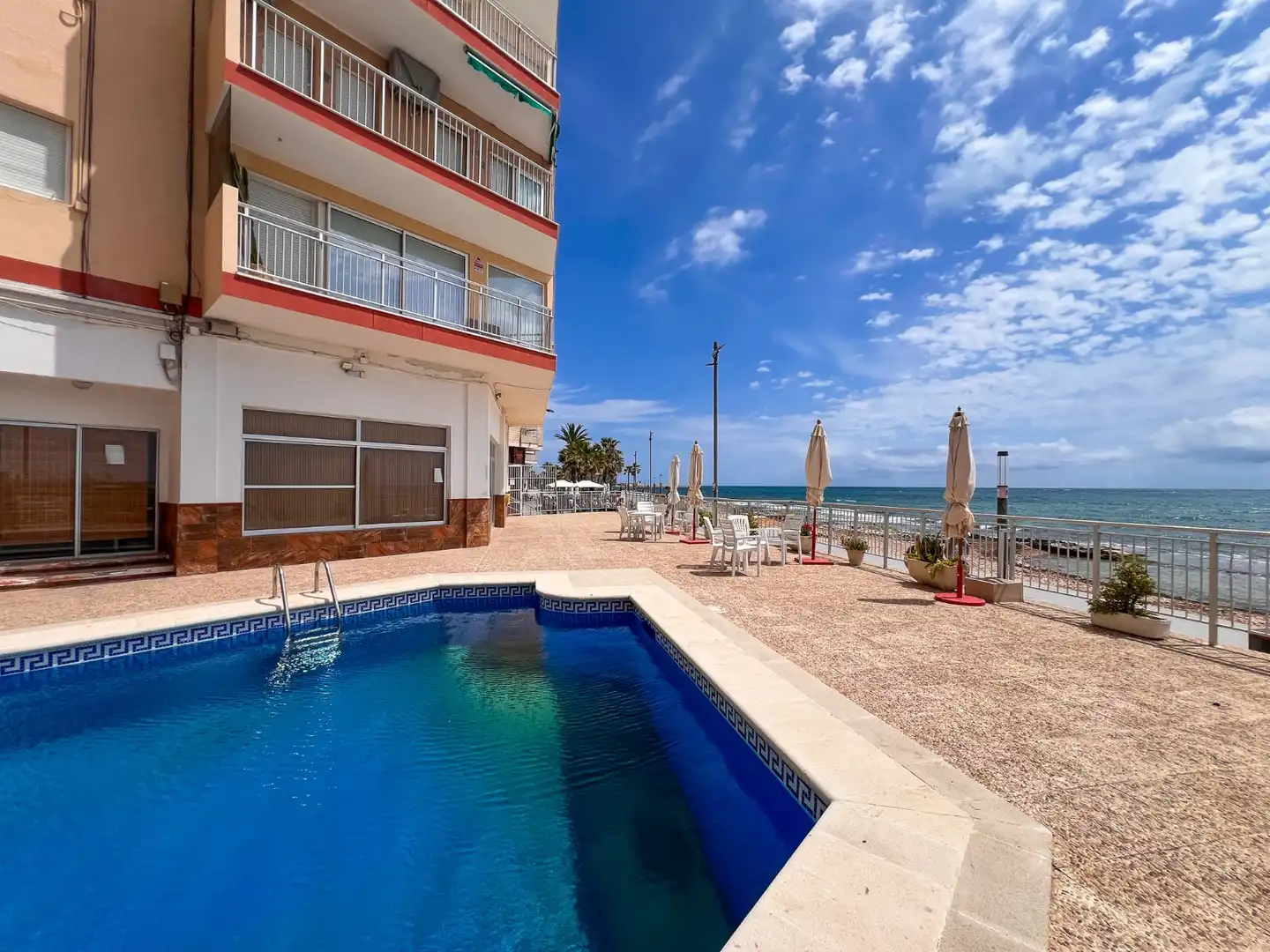 Piscina de Apartamento en venta en Torrevieja con Aire acondicionado, Calefacción y Terraza