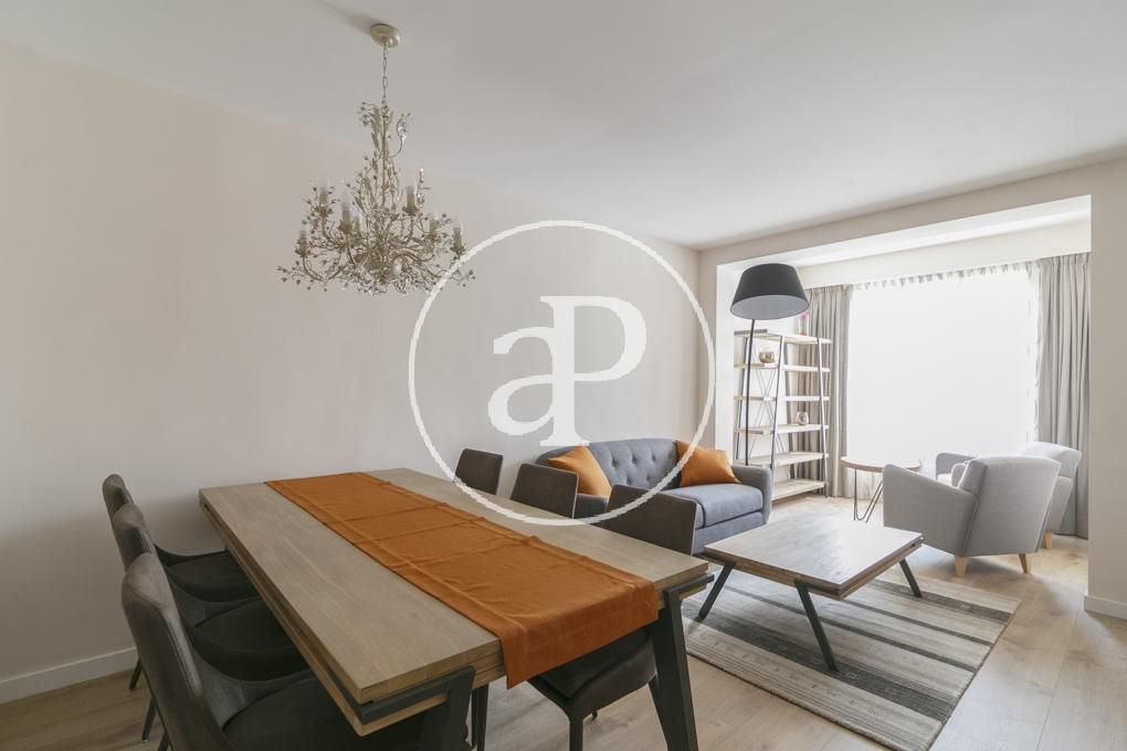 Sala d'estar de Pis de lloguer en  Barcelona Capital amb Aire condicionat, Calefacció i Moblat