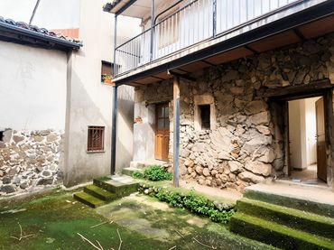 House with garden for sale in Candeleda