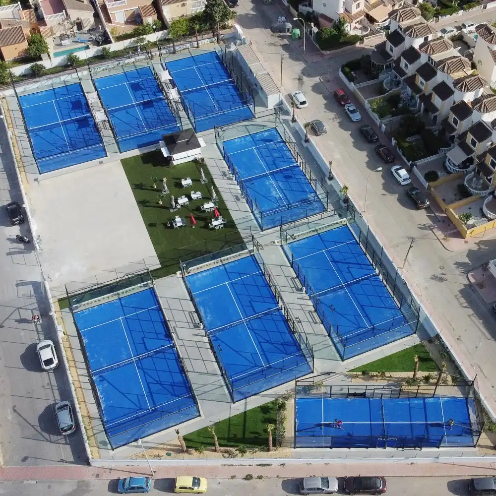 Vista exterior de Casa o xalet en venda en Orihuela amb Aire condicionat, Traster i Piscina