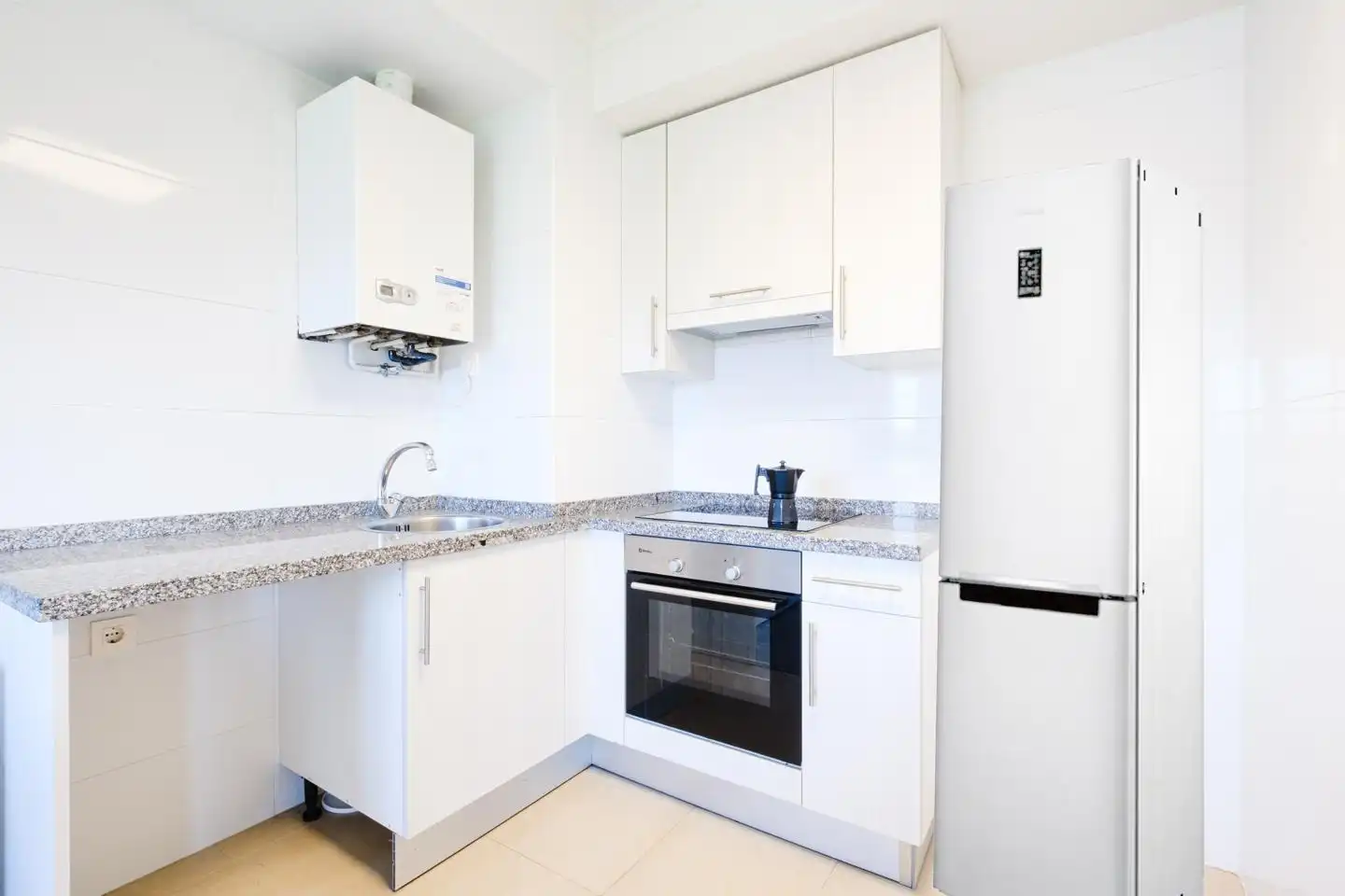 Cocina de Dúplex de alquiler en Gijón  con Amueblado