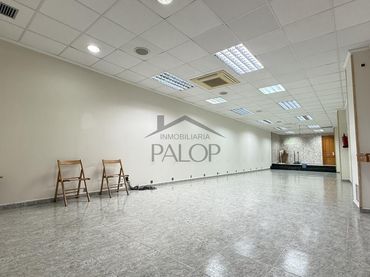 Local comercial en venda a Carcaixent
