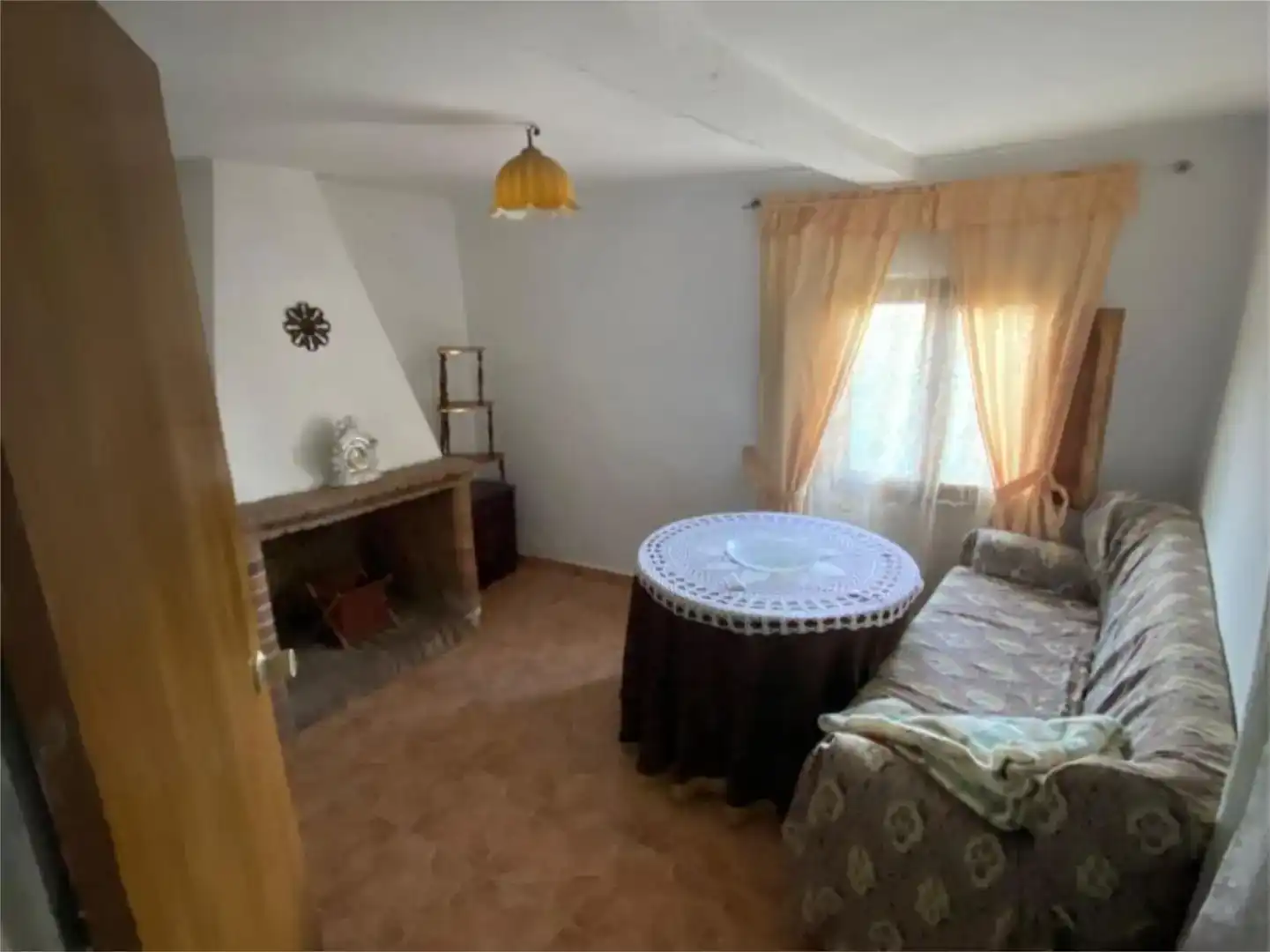 Sala d'estar de Casa adosada en venda en Casas del Monte