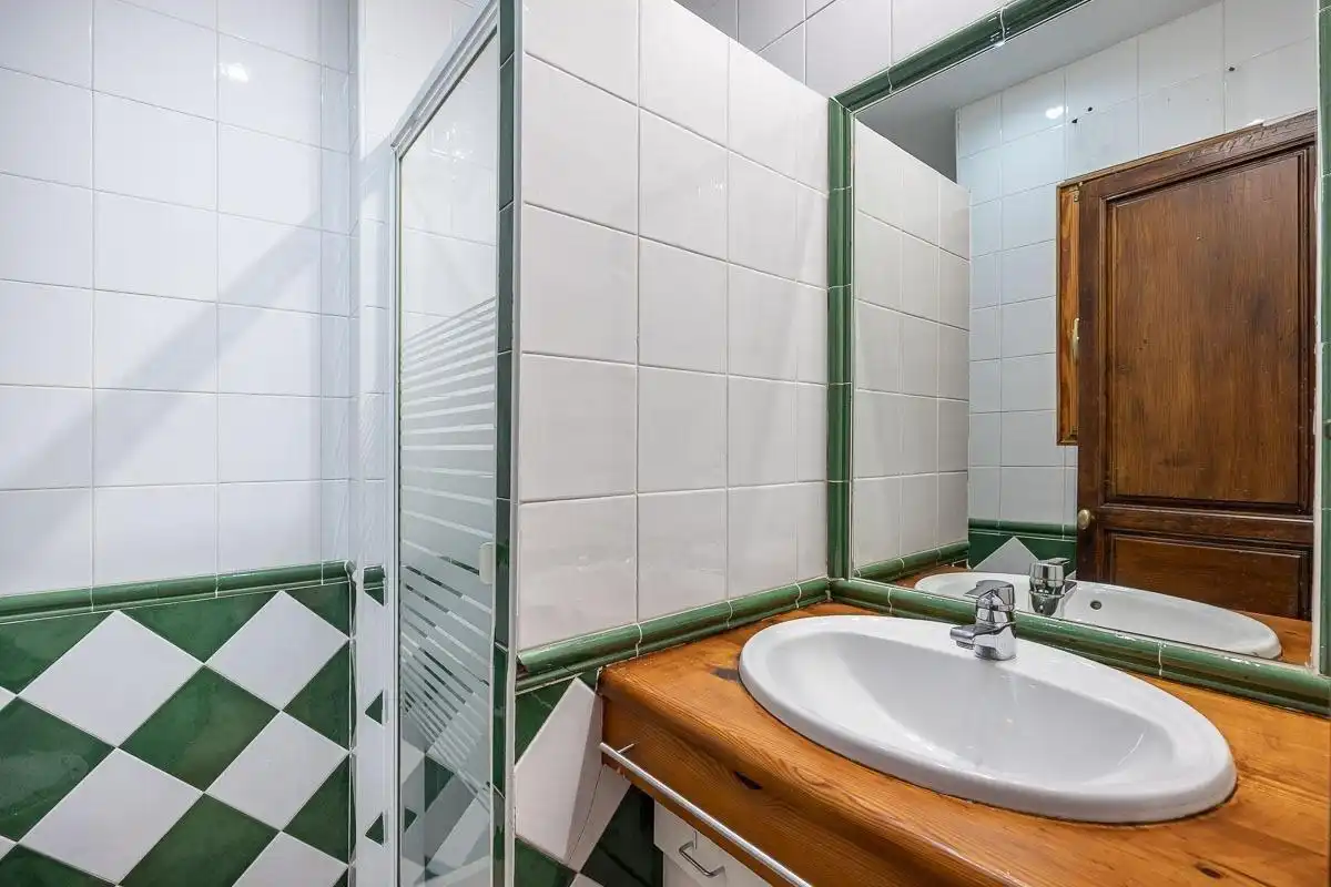Bany de Casa o xalet de lloguer en Granada amb Calefacció, Terrassa i Moblat