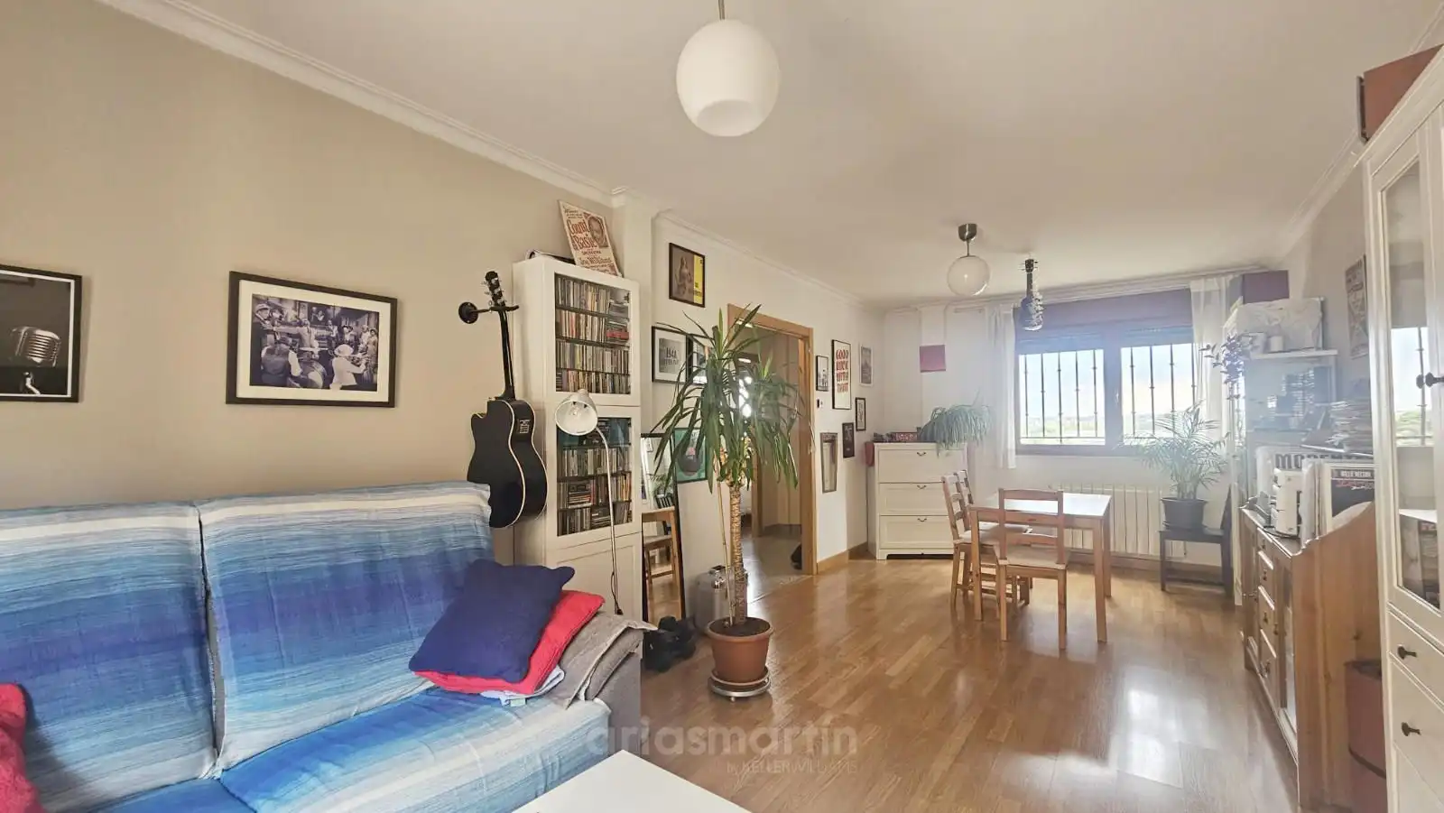 Sala d'estar de Casa adosada de lloguer en Salamanca amb Calefacció, Terrassa i Moblat