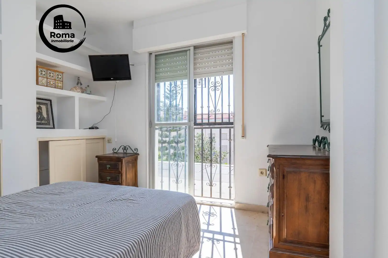 Bedroom of Houses for sale in Almuñécar  with Community pool