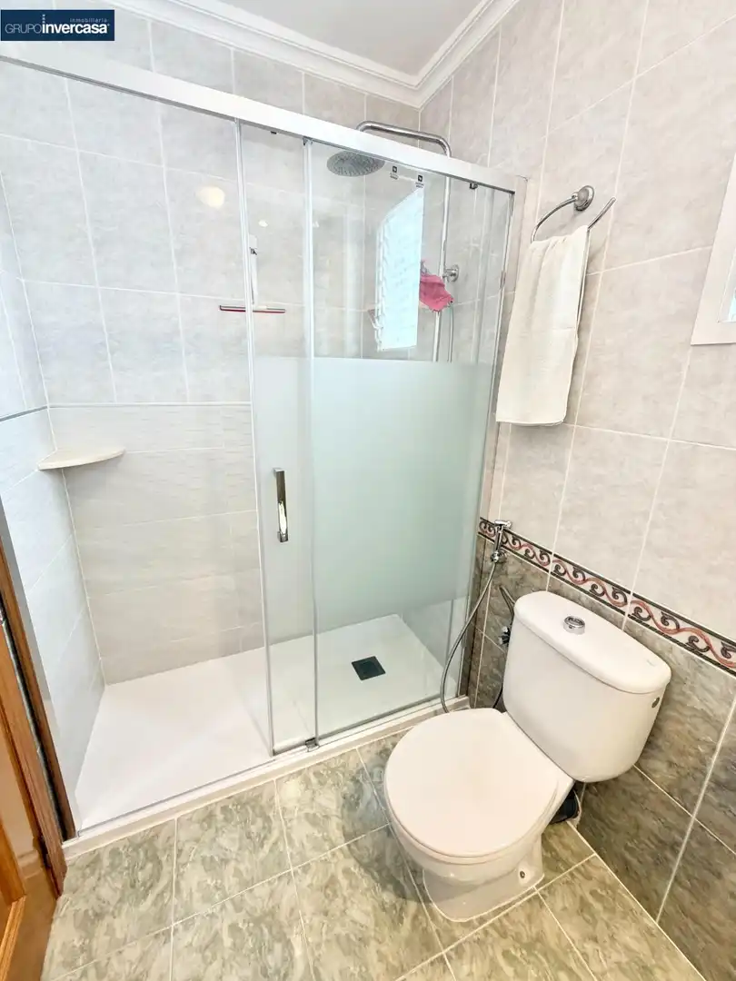 Bathroom of Flat for rent in Quart de Poblet  with Air Conditioner, Furnished and Balcony