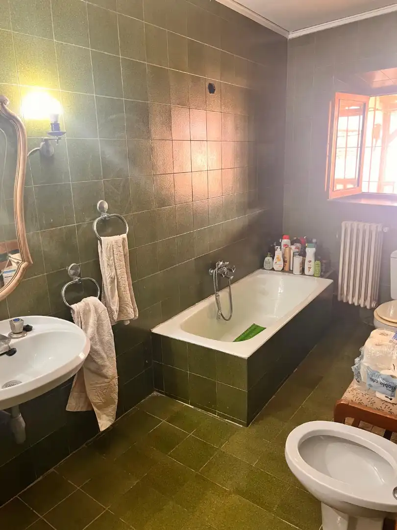 Baño de Casa o chalet en venta en El Peral   con Calefacción, Terraza y Trastero