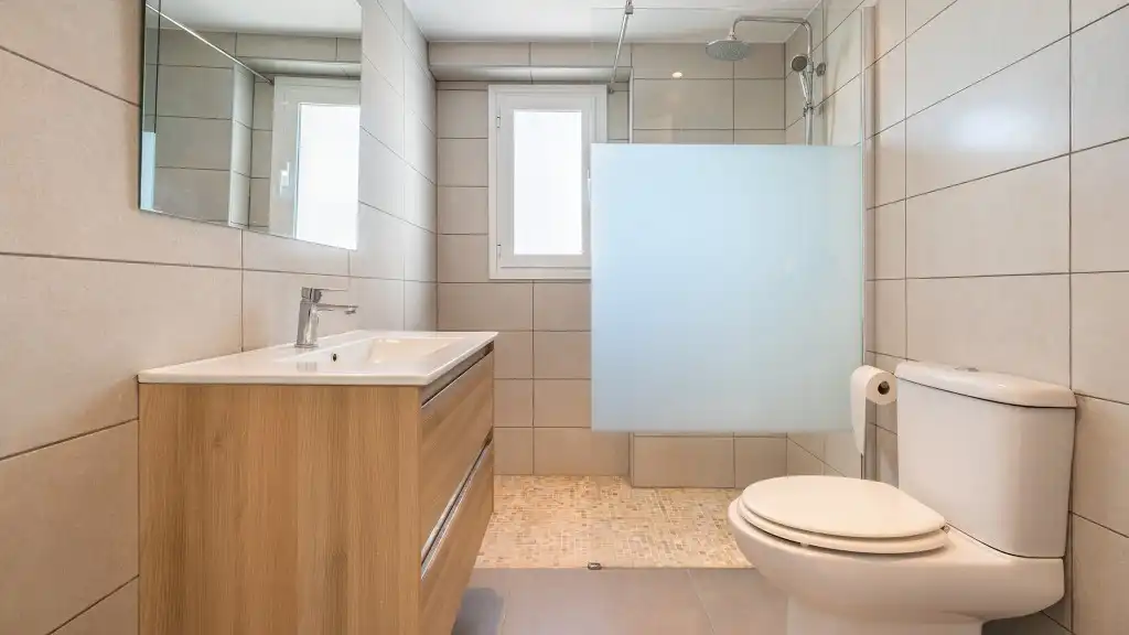 Baño de Apartamento en venta en Calvià con Aire acondicionado, Terraza y Trastero