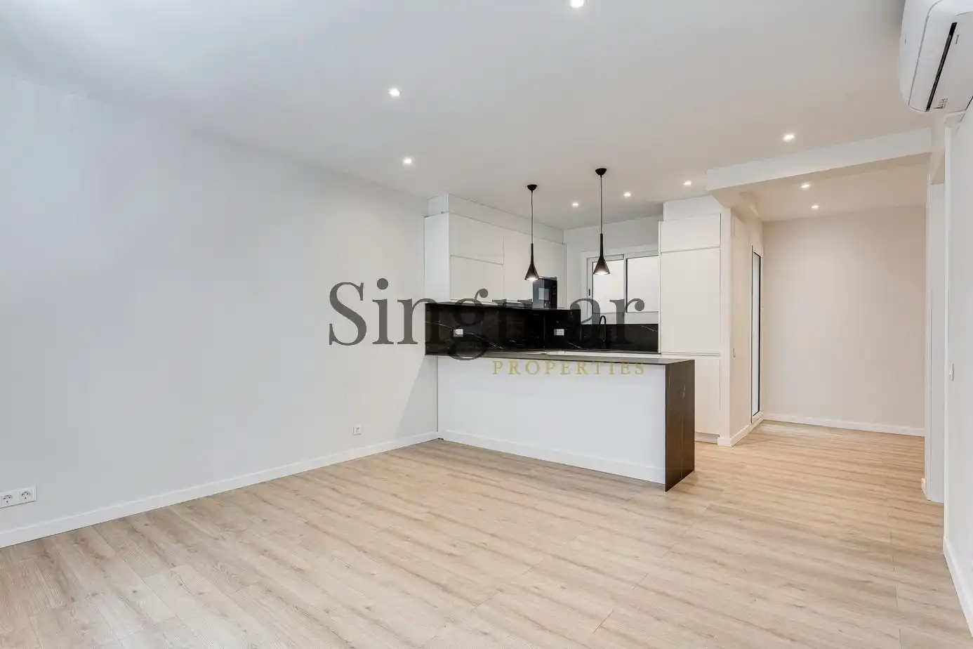 Habitación de Piso en venta en Barcelona con Aire acondicionado, Calefacción y Parquet
