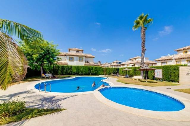 Casa adosada en Venta en Lomas de Cabo Roig - Los Dolses