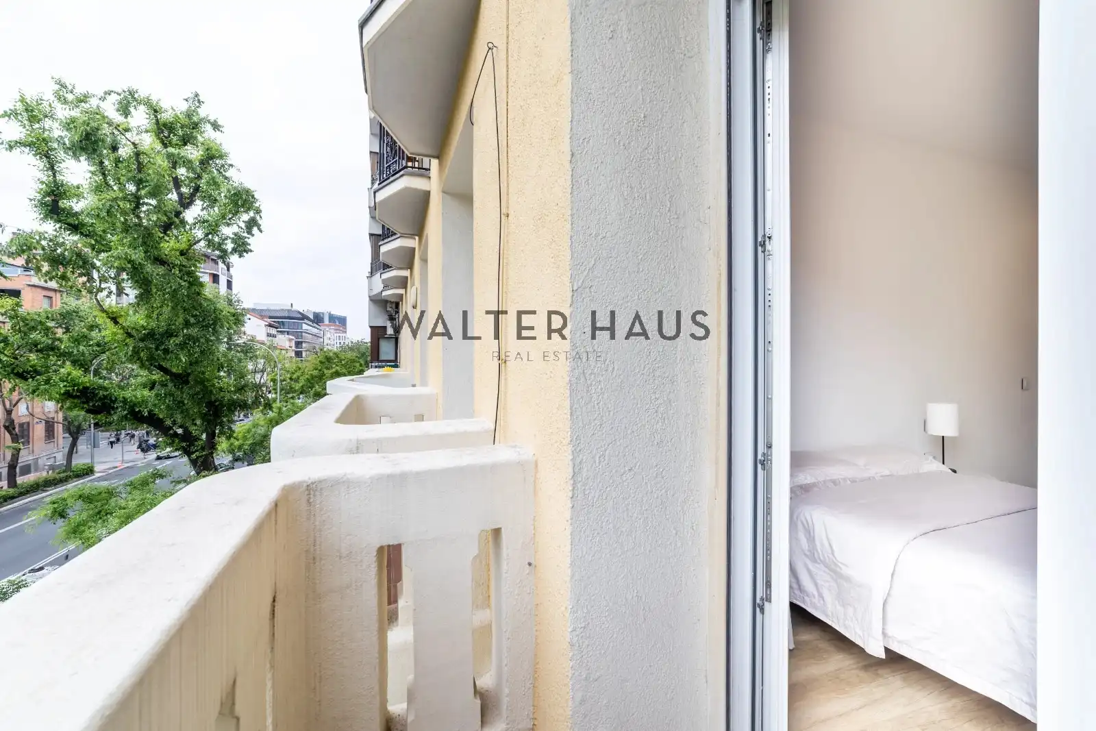 Balcony of Flat for sale in Madrid  with Air Conditioner, Heating and Furnished