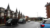 Vista exterior de Casa o xalet en venda en Leioa amb Calefacció, Terrassa i Traster